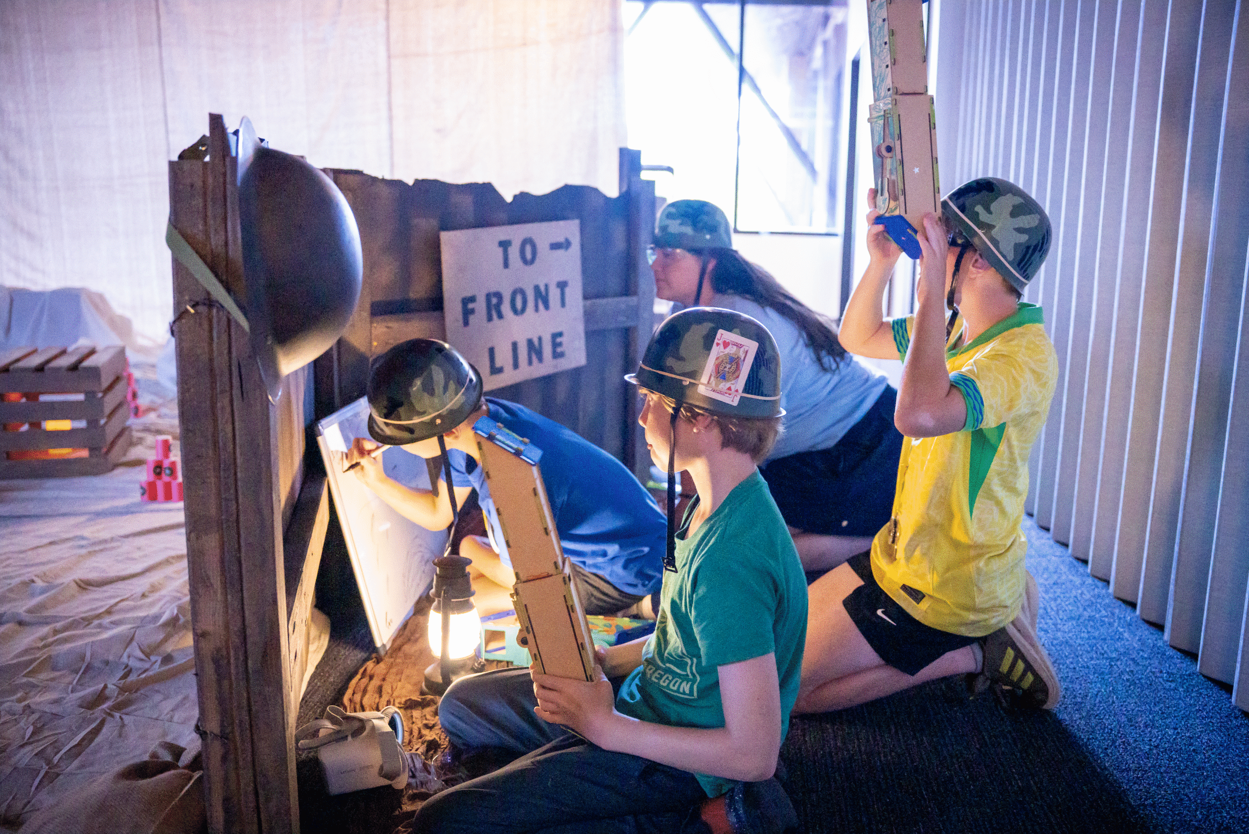 volunteers-group-img